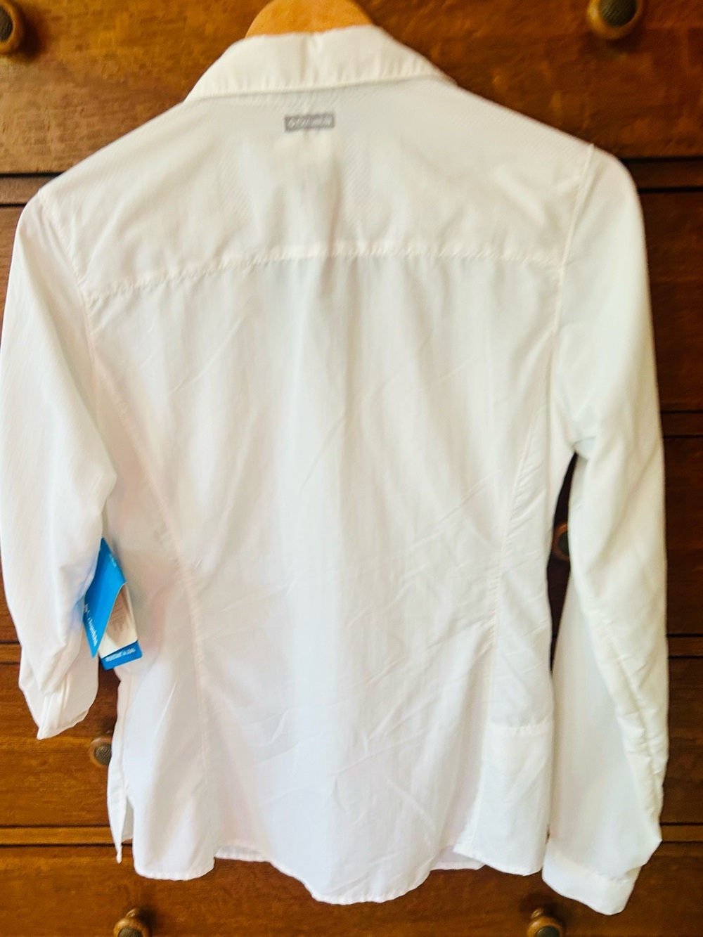 NWT-Columbia Women’s White Omni Shade UPF 30 Button-up Shirt-Size Medium - Picture 5 of 6